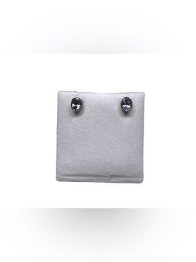 Tanzanite Stud Earrings – Sterling Silver 925